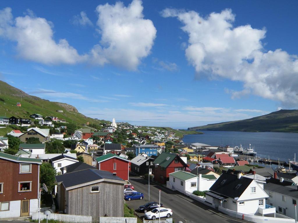 Det Lille Gule Hus Villa Trongisvágur Eksteriør bilde