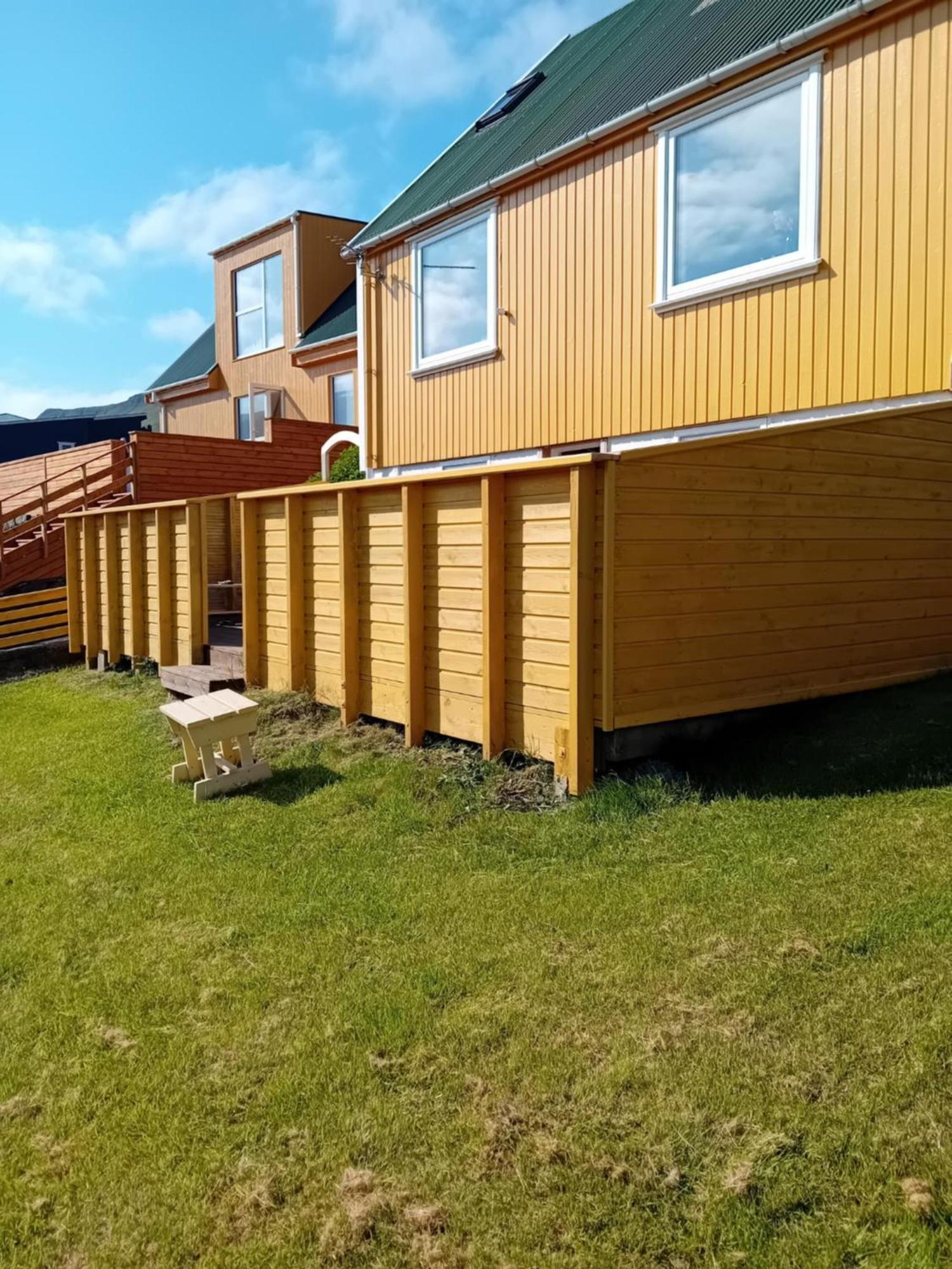 Det Lille Gule Hus Villa Trongisvágur Eksteriør bilde